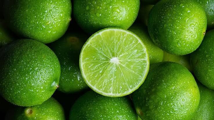 Färska Limefrukter